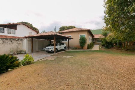 Casa para alugar com 350m², 4 quartos e 4 vagas Casa para alugar com 350m², 4 quartos e 4 vagasÁrea Externa