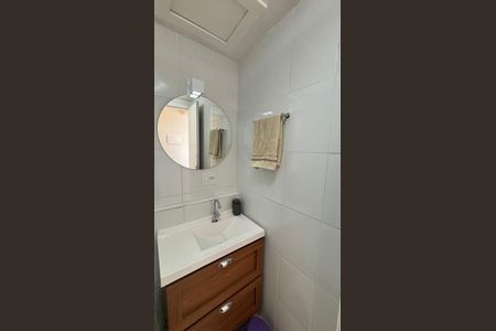 Apartamento à venda com 52m², 2 quartos e 1 vaga Apartamento à venda com 52m², 2 quartos e 1 vagaBanheiro Social