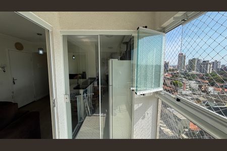 Apartamento à venda com 52m², 2 quartos e 1 vaga Apartamento à venda com 52m², 2 quartos e 1 vagaVaranda