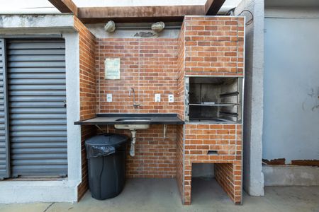 Apartamento para alugar com 40m², 2 quartos e sem vagaÁrea comum - Churrasqueira