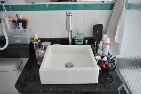 Casa à venda com 240m², 3 quartos e 5 vagasBanheiro do Quarto 