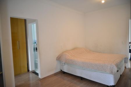 Casa à venda com 240m², 3 quartos e 5 vagasQuarto