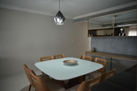 Casa à venda com 240m², 3 quartos e 5 vagasCopa