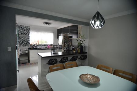 Casa à venda com 240m², 3 quartos e 5 vagasCopa