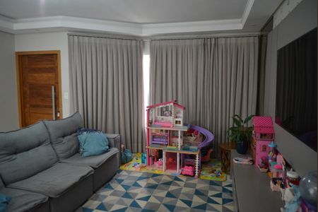 Casa para alugar com 240m², 3 quartos e 5 vagasSala