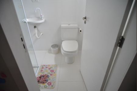 Casa à venda com 240m², 3 quartos e 5 vagasBanheiro do Quarto 2