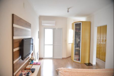 Casa à venda com 240m², 3 quartos e 5 vagasQuarto