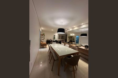 Apartamento à venda com 117m², 4 quartos e 3 vagas Apartamento à venda com 117m², 4 quartos e 3 vagasSala