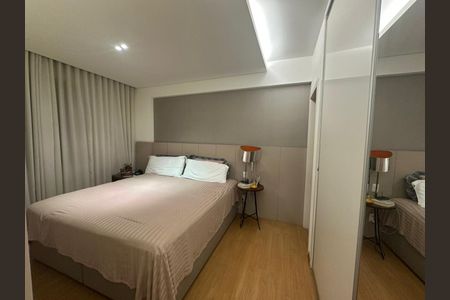 Apartamento à venda com 117m², 4 quartos e 3 vagas Apartamento à venda com 117m², 4 quartos e 3 vagasQuarto Suíte