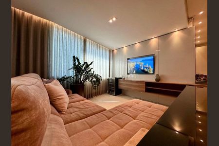 Apartamento à venda com 117m², 4 quartos e 3 vagasSala