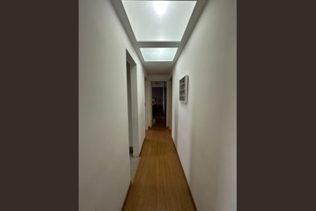 Apartamento à venda com 117m², 4 quartos e 3 vagas Apartamento à venda com 117m², 4 quartos e 3 vagasCorredor