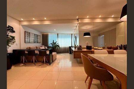 Apartamento à venda com 117m², 4 quartos e 3 vagasSala