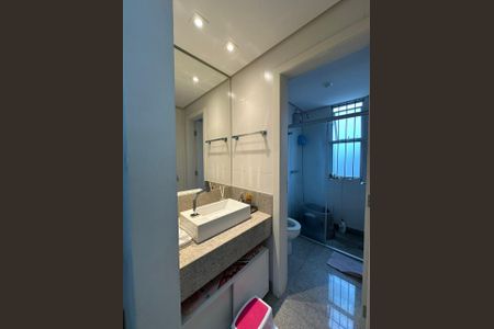 Apartamento à venda com 117m², 4 quartos e 3 vagas Apartamento à venda com 117m², 4 quartos e 3 vagasBanheiro Social
