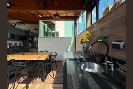 Apartamento à venda com 65m², 2 quartos e 1 vaga Apartamento à venda com 65m², 2 quartos e 1 vagaLavanderia