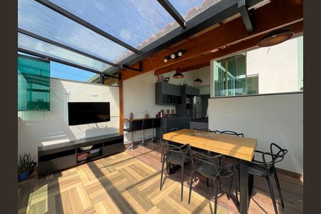 Apartamento à venda com 65m², 2 quartos e 1 vaga Apartamento à venda com 65m², 2 quartos e 1 vagaCobertura