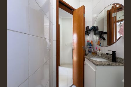 Apartamento à venda com 65m², 2 quartos e 1 vaga Apartamento à venda com 65m², 2 quartos e 1 vagaBanheiro