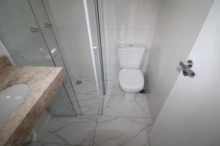 Casa à venda com 120m², 3 quartos e 2 vagasBanheiro da Suíte