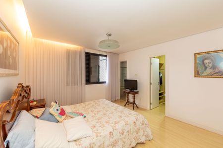 Apartamento à venda com 136m², 4 quartos e 3 vagas Apartamento à venda com 136m², 4 quartos e 3 vagasQuarto 3