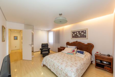 Apartamento à venda com 136m², 4 quartos e 3 vagas Apartamento à venda com 136m², 4 quartos e 3 vagasQuarto 3