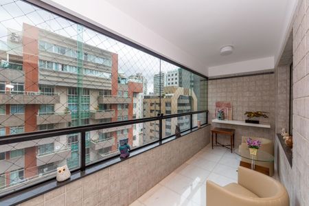 Apartamento à venda com 136m², 4 quartos e 3 vagas Apartamento à venda com 136m², 4 quartos e 3 vagasVaranda