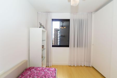 Apartamento à venda com 136m², 4 quartos e 3 vagas Apartamento à venda com 136m², 4 quartos e 3 vagasQuarto 1