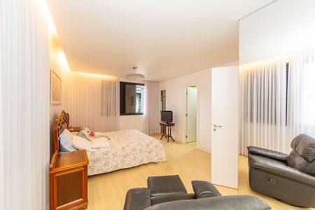 Apartamento à venda com 136m², 4 quartos e 3 vagas Apartamento à venda com 136m², 4 quartos e 3 vagasQuarto 3
