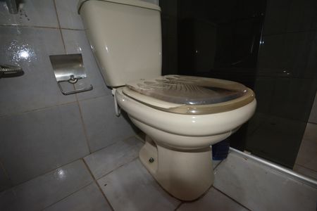 Casa para alugar com 280m², 4 quartos e 5 vagasBanheiro da Suite