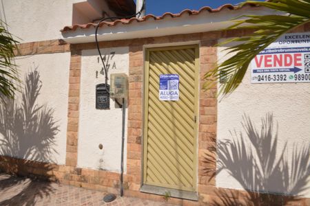 Casa para alugar com 280m², 4 quartos e 5 vagasFachada