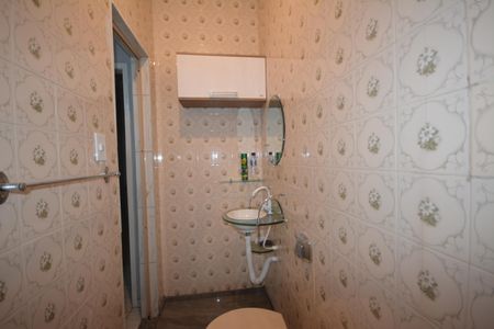 Casa para alugar com 280m², 4 quartos e 5 vagasBanheiro Social