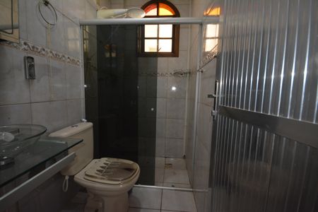 Casa para alugar com 280m², 4 quartos e 5 vagasBanheiro da Suite