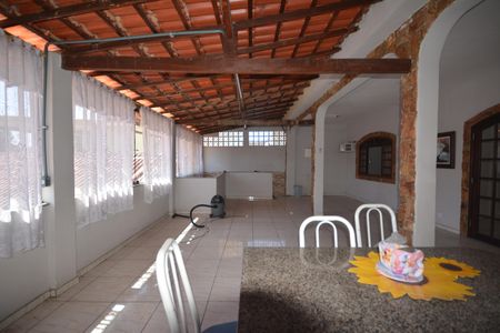 Casa para alugar com 280m², 4 quartos e 5 vagasVaranda gourmet