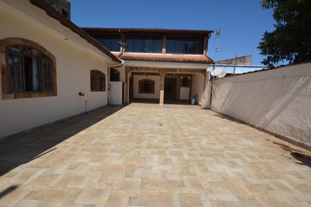 Casa para alugar com 280m², 4 quartos e 5 vagasGaragem