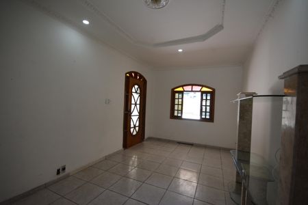 Casa para alugar com 280m², 4 quartos e 5 vagasSala