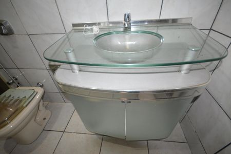 Casa para alugar com 280m², 4 quartos e 5 vagasBanheiro Social