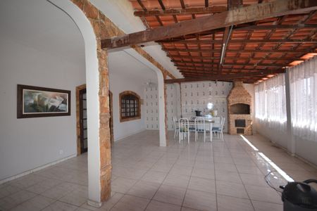 Casa para alugar com 280m², 4 quartos e 5 vagasVaranda gourmet