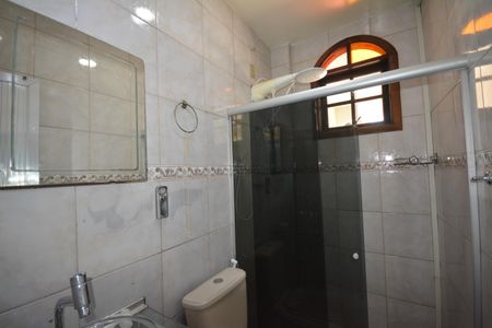 Casa para alugar com 280m², 4 quartos e 5 vagasBanheiro da Suite