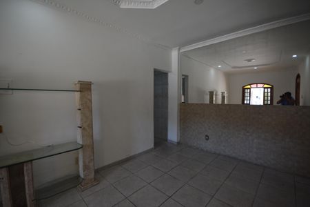 Casa para alugar com 280m², 4 quartos e 5 vagasSala