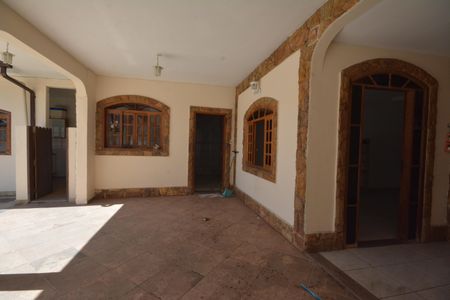 Casa para alugar com 280m², 4 quartos e 5 vagasGaragem