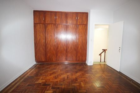 Casa à venda com 181m², 2 quartos e 2 vagasQuarto 1