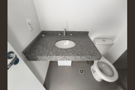 Banheiro Social de kitnet/studio para alugar com 1 quarto, 24m² em Vila Mariana, São Paulo