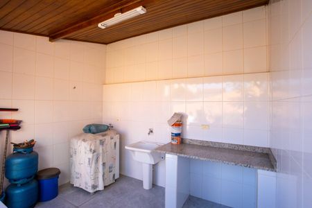 Casa à venda com 320m², 4 quartos e 3 vagasEdícula - Área de Serviço