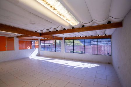 Casa à venda com 320m², 4 quartos e 3 vagasVaranda