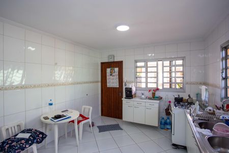 Casa à venda com 320m², 4 quartos e 3 vagasCozinha