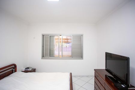 Casa à venda com 320m², 4 quartos e 3 vagasSuíte