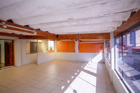 Casa à venda com 320m², 4 quartos e 3 vagasVaranda