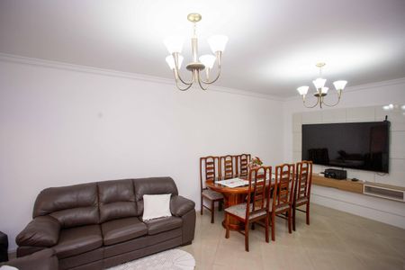 Casa à venda com 320m², 4 quartos e 3 vagasSala
