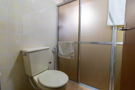 Banheiro de apartamento à venda com 1 quarto, 44m² em Centro, Campinas