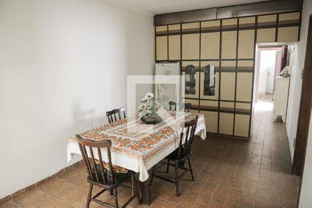 Casa à venda com 438m², 4 quartos e 8 vagas