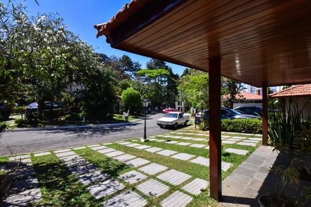 Casa de condomínio para alugar com 300m², 4 quartos e 5 vagasGaragem