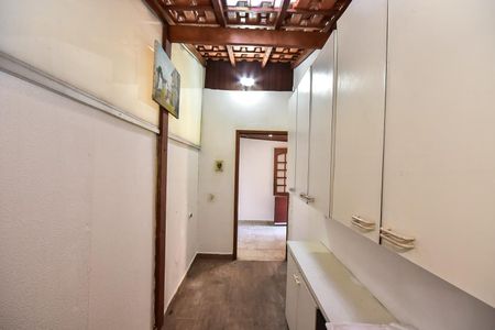 Casa de condomínio para alugar com 300m², 4 quartos e 5 vagasQuarto de Serviço